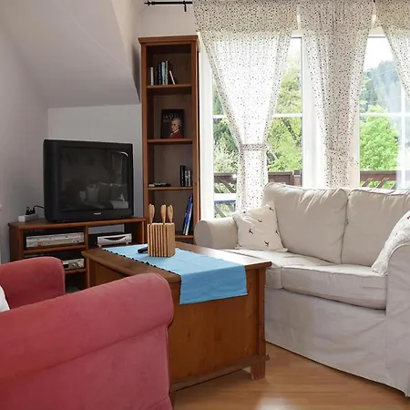 Amadeus, Apartamento *