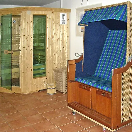 Amadeus, Apartment *