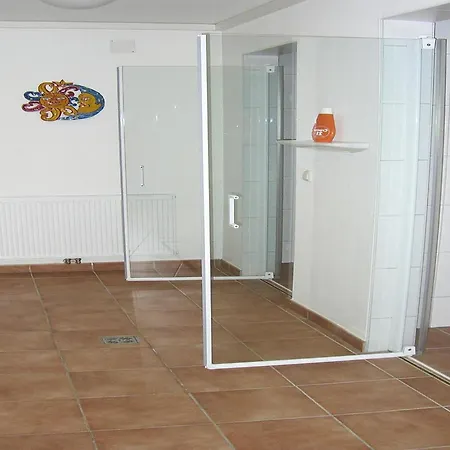 Amadeus, Apartment *