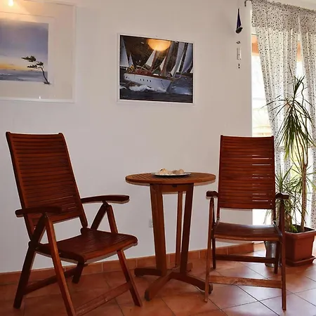 Amadeus, Apartamento