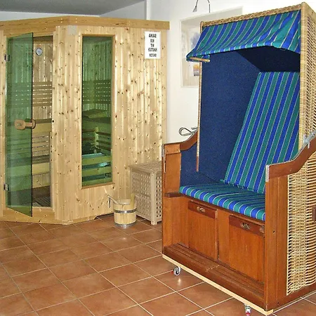 Amadeus, Apartamento